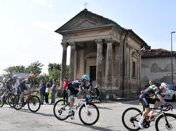 Granfondo Briko Torino festeggia 10 anni: tra sport, memoria e paesaggi mozzafiato, la città accoglie centinaia di ciclisti