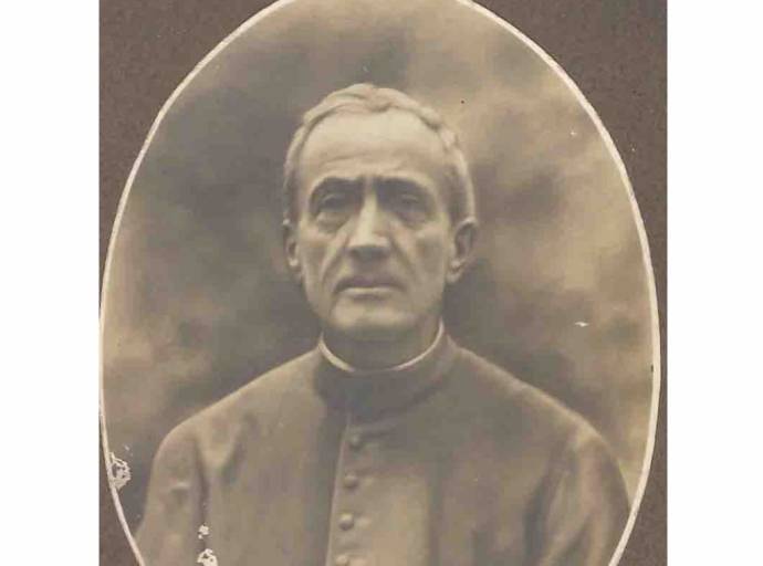 "Con la forza della grazia". Monsignor Francesco Vaschetti, parroco di Volpiano: storia e memoria di un pastore tra 8-900
