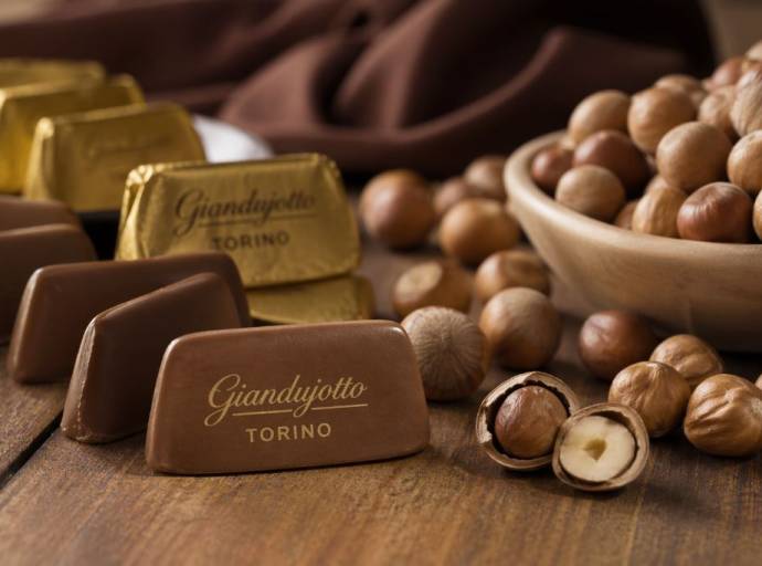 Giandujotto di Torino verso l’IGP: svolta economica per turismo, filiera del cioccolato e agricoltura piemontese