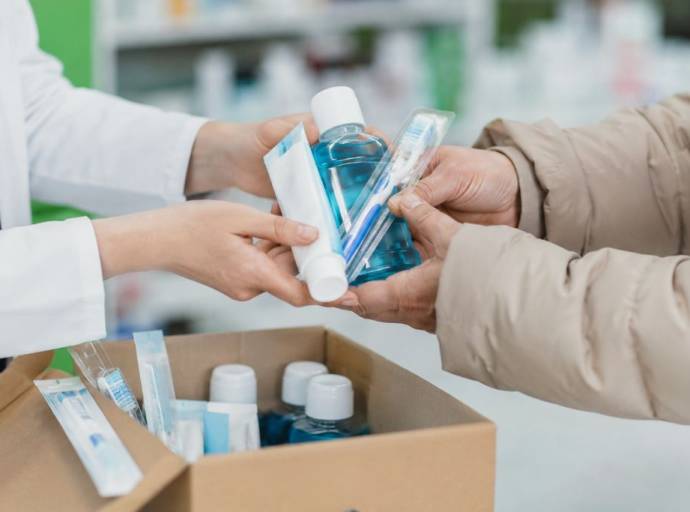 Regala Sorrisi 2026: nelle farmacie comunali del Torinese. Una settimana di solidarietà contro la povertà sanitaria